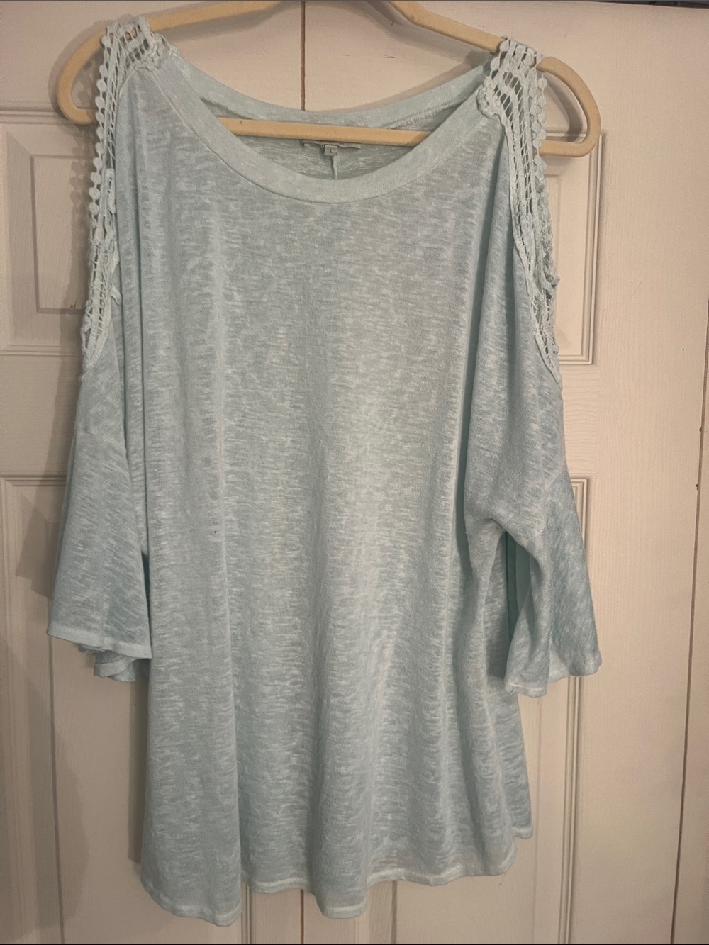 Women's Light Blue Cold-Shoulder Crochet Trim Tunic